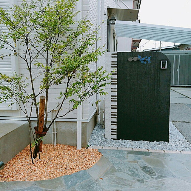 izuizuの-イナバ物置　フォルタ　FS-2609S（スタンダード）物置き　中型　屋外　収納庫の家具・インテリア写真