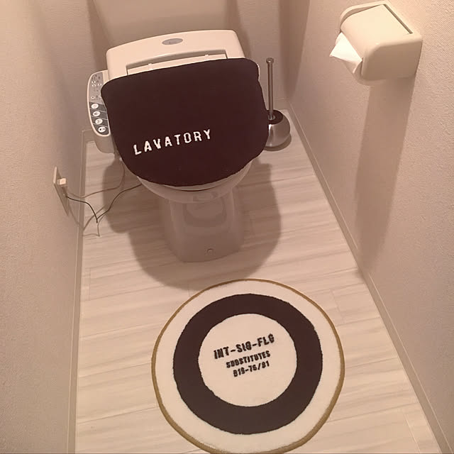 EMOMOのインターフォルム-マット ラグ トイレ 廊下 玄関 トイレ雑貨 サニタリー かわいい おしゃれ メンズテイスト 洗濯可能 一人暮らし 子供部屋 カラフル ラバトリーフラッグの家具・インテリア写真