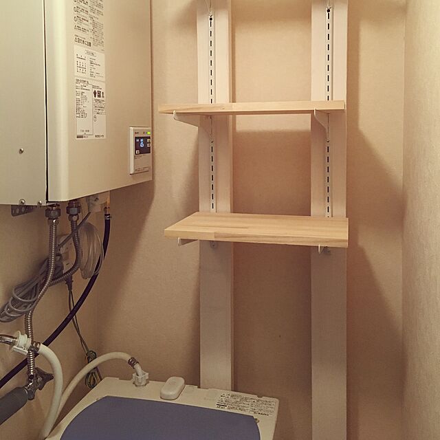 Ayuの-ロイヤル　棚柱　ASF-1W　900ミリ　ホワイト　チャンネルサポート　取付簡単の家具・インテリア写真