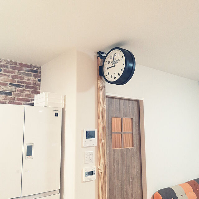 Mikaの-壁掛け時計 掛け時計 おしゃれ かわいい オシャレ 両面時計 ダブルフェイス 置き時計 かけ時計 壁時計 ウォールクロック 静音 インテリア スイープムーブメントの家具・インテリア写真