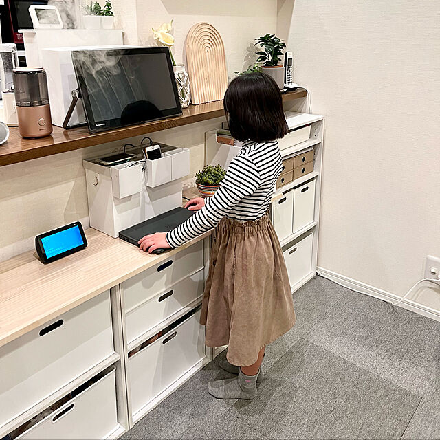 sasaeriのAmazon-Echo Show 5 (エコーショー5) スマートディスプレイ with Alexa、チャコールの家具・インテリア写真