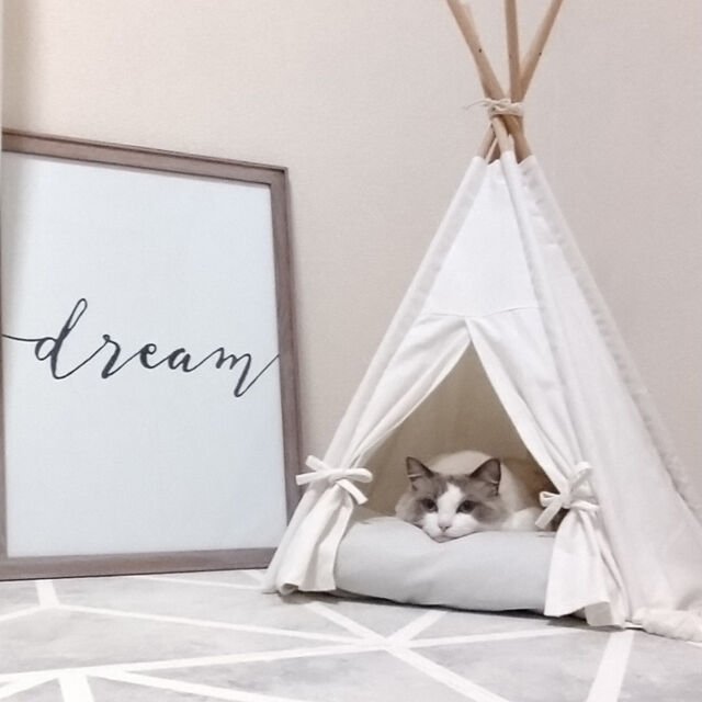 sumishouseの-インド綿 ペット用ティピーテント オフホワイト イヌ ネコ ハウスの家具・インテリア写真
