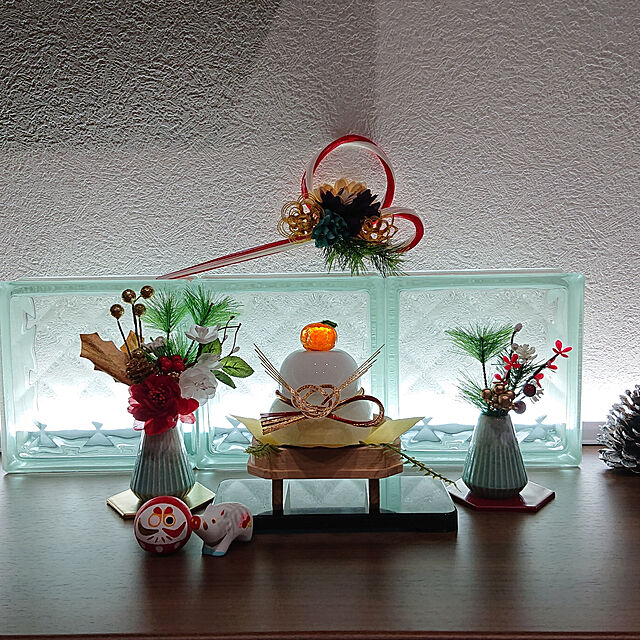 Miyakoの-工房 CRAFTHOUSE ガラス製 鏡餅 白（大） 無垢 二枚足三方セット付き 箱入り ガラス鏡餅の家具・インテリア写真