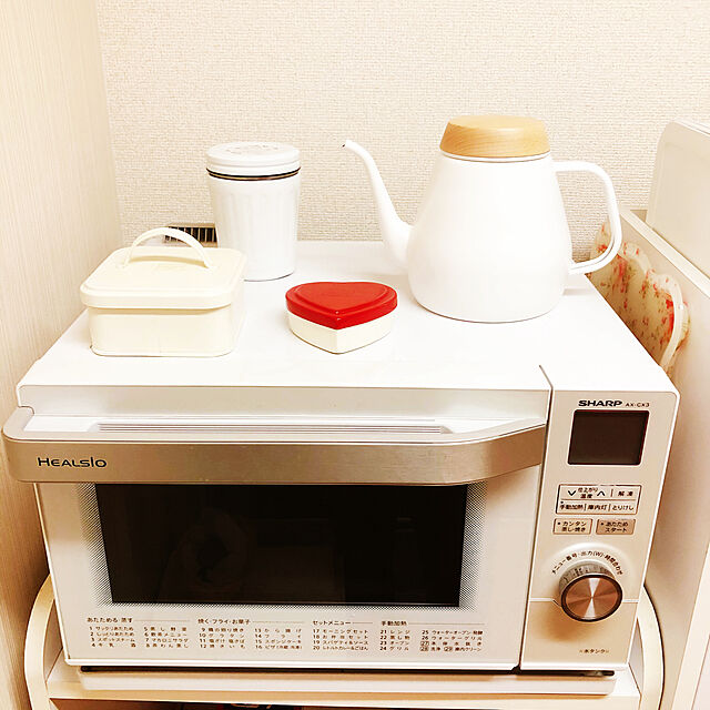 kamadoのタキオン-日本製 ovject オブジェクト ドリップケトル 1.8L IH対応 ガス対応 (オフホワイト)の家具・インテリア写真