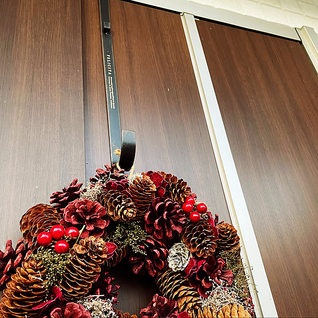 harutaroの-ドア掛け用 アイアンリースフック 1個 ブラック ブラウン ホワイト アンティーク加工 リースホルダー シンプル おしゃれ かわいい スワッグ リースを飾る 金具の家具・インテリア写真