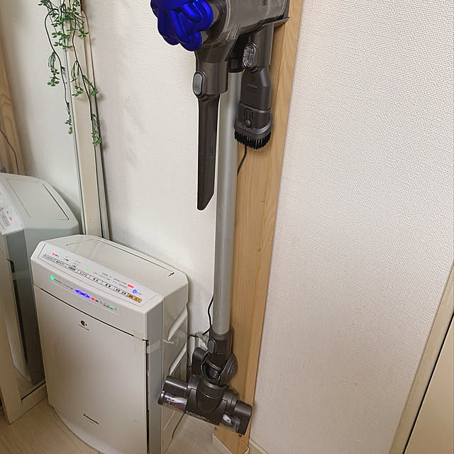 KCOの-ダイソン Dyson V7 Fluffy Origin SV11 TI ダイソン 掃除機 コードレスクリーナー サイクロン式 新生活 新生活の家具・インテリア写真