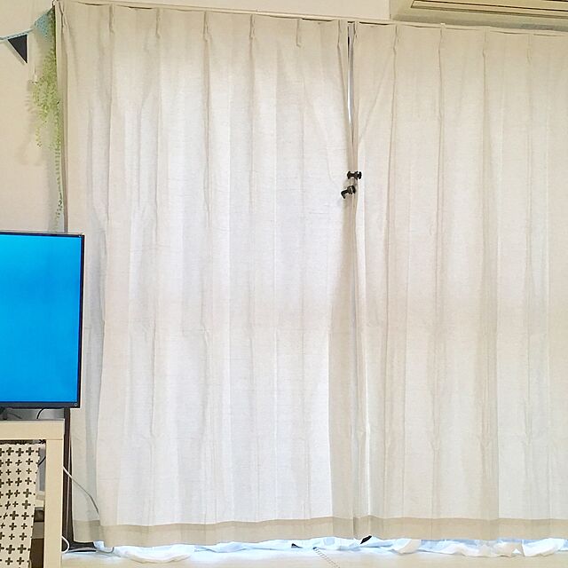 Yukkeの-カーテン 「ラスター」 無地 遮光なし/ デザインカーテン 北欧 ドレープカーテン ベージュ カーテンの家具・インテリア写真