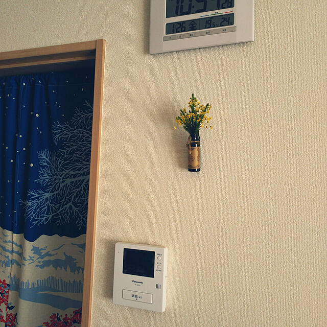 mmpoohのノーブランド-セイコークロック 掛け時計 置き時計 兼用 電波 デジタル カレンダー 快適度 温度 湿度 表示 薄型 白 パール SQ429Wの家具・インテリア写真