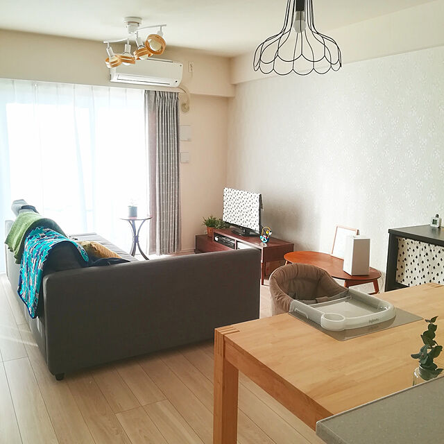 ayukaのニトリ-裏地付き遮光2級・遮熱カーテン(クロス グレー 100X110X2) の家具・インテリア写真