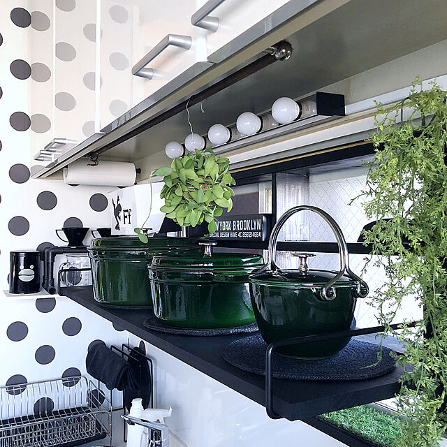 kaerucoのstaub-ストウブ ココット ラウンド 24cm バジルグリーン(マジョリカグリーン) 85 両手鍋の家具・インテリア写真