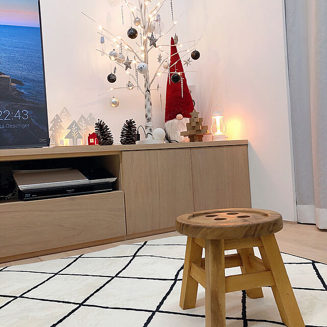 coco518の-木製 スツール カントリー 北欧 こども キッズ 丸椅子『ボタン キッズチェアー 木製』 可愛い 丸型 こども椅子 プランタースタンド ディスプレイラック ウッドスツール おしゃれ 木製スツール ミニスツール フラワースタンド いす イス 椅子の家具・インテリア写真