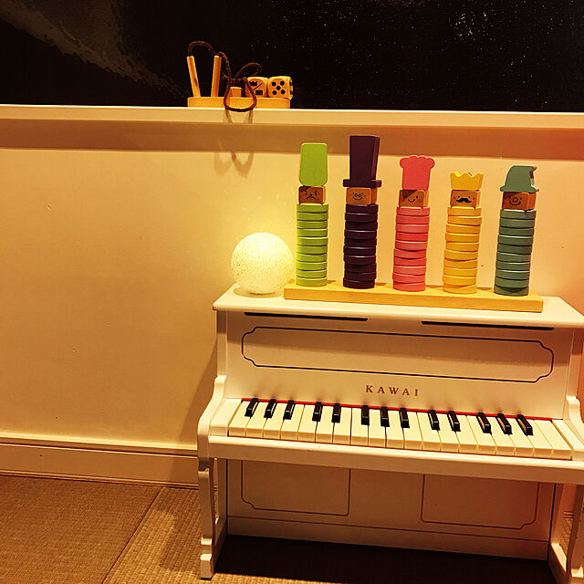 ultraの-【1月以降入荷予定】【数量限定】KAWAI　アップライトピアノ 1152　ホワイト　32鍵盤　トイピアノ/ミニピアノ　楽器玩具　知育玩具　おもちゃ　カワイ　河合楽器製作所【smtb-KD】【RCP】の家具・インテリア写真