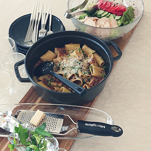 mitowaの-STAUB　ストウブ　26cm　3.8Lシャロー ラウンドココットダッチオーブン・クッカー 鍋 【smtb-ms】0579556の家具・インテリア写真