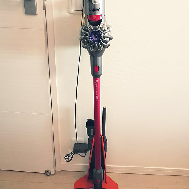 keikoの-【新品/在庫あり】Dyson Digital Slim Fluffy Origin SV18 FF ENT ダイソン コードレススティッククリーナー 掃除機(SV18FFENT)の家具・インテリア写真