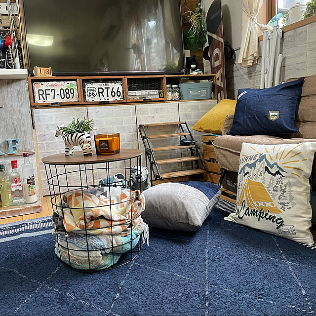 chii-soccerのニトリ-ジャガード織りラグ(ジオダイヤ 185X185) の家具・インテリア写真