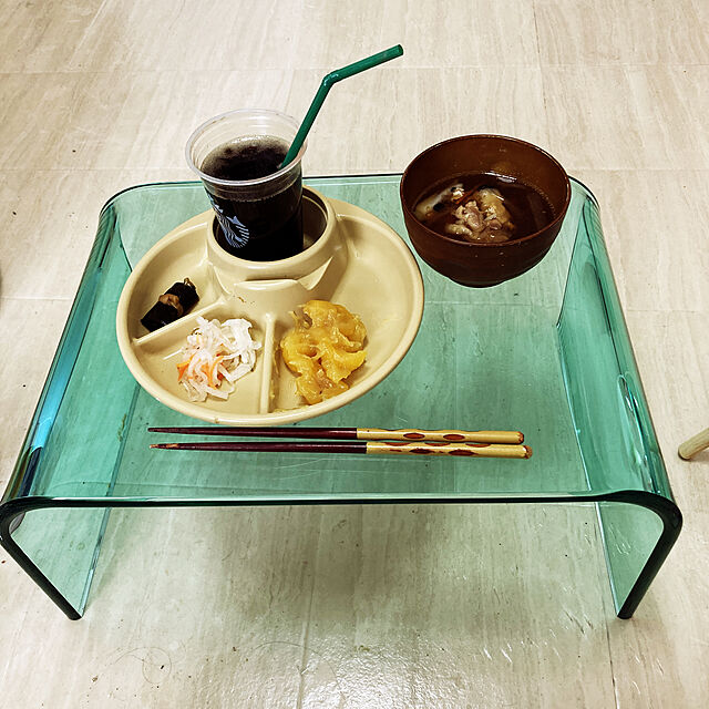 saitouhitoriの-Kuai アクリル ローテーブル 幅45cm Mサイズ テーブル コの字 おしゃれ かわいい 小さめ ミニテーブル 高級感 クリア センターテーブル リビング 透明 軽量 シンプル リビングテーブル 机 デスクの家具・インテリア写真