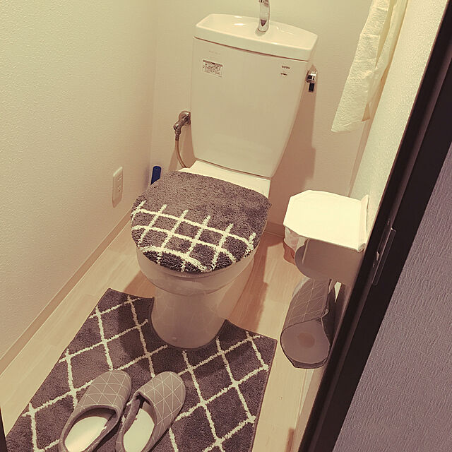 a_room117のオカトー-Saltoru（ソルトル） トイレマット 60×60cm ベニワレン グレー 1枚 オカトーの家具・インテリア写真