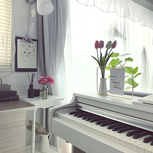 Lippityの-YAMAHA 電子ピアノ　ARIUS YDP−164WH　ホワイトウッド調仕上げ　［88鍵盤］ （標準設置無料）の家具・インテリア写真