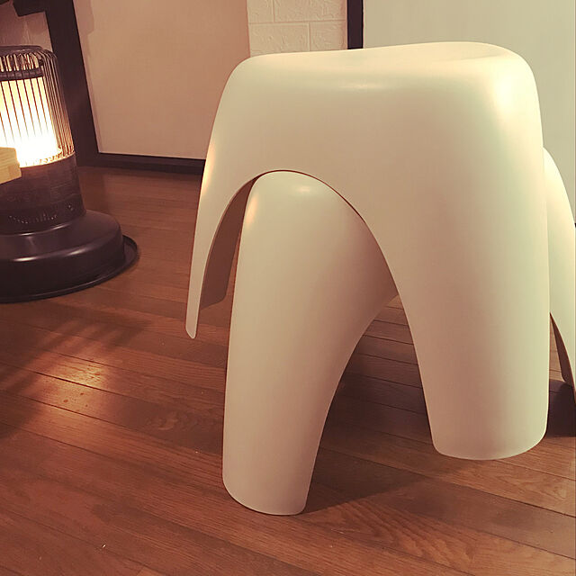 Chazの-エレファントスツール ホワイト Elephant Stool (vitra ヴィトラ) 【送料無料】の家具・インテリア写真