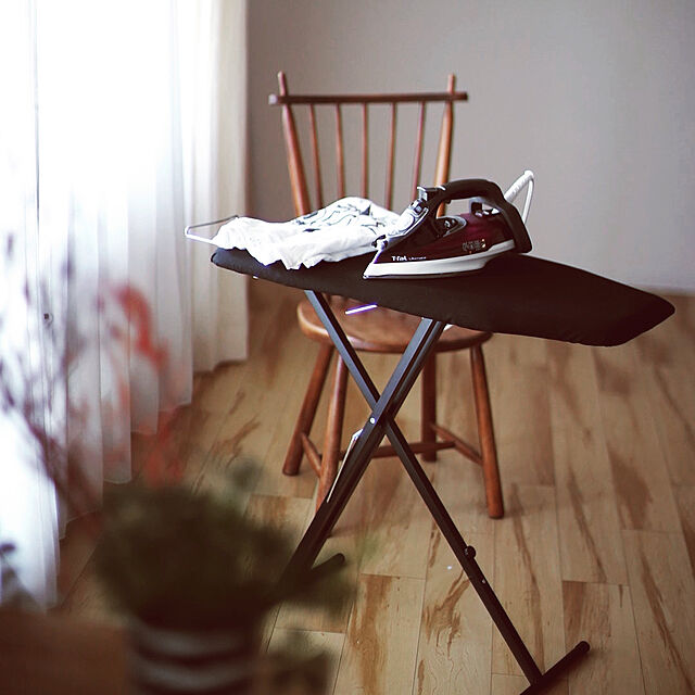 senのtower-軽量スタンド式アイロン台 IRONING BOARD アイロン台/アイロンボード/自立式/折り畳み式の家具・インテリア写真