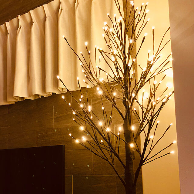 naoの-【最終値下げ 20％OFFクーポン】クリスマスツリー 150cm おしゃれ 北欧 LEDブランチツリー ブラウン 150cm 枝ツリー 白樺ツリー イルミネーションライトツリー【Merry House】の家具・インテリア写真