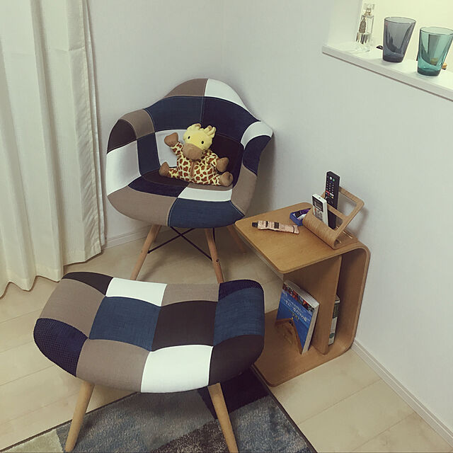 yakkunのアイリスオーヤマ-アイリスプラザ 椅子 ダイニングチェア デザインチェア リプロダクト 天然木脚 パッチワーク DN1002Dの家具・インテリア写真