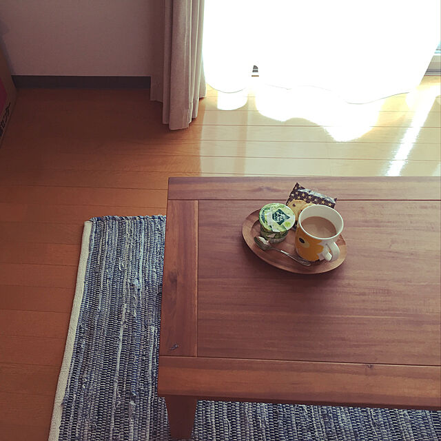 ate_yumiの-デニム ラグ ラグマット TIDE Aタイプ 100×140 一畳 小さめ 西海岸 ヴィンテージ ブルー 長方形の家具・インテリア写真