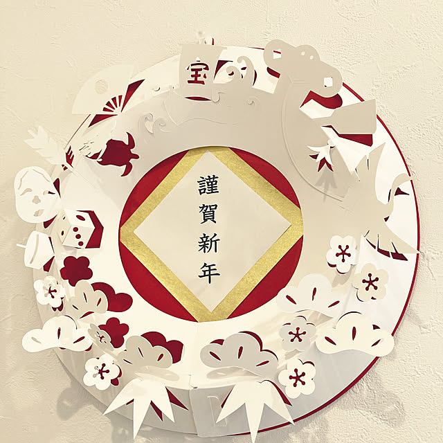 fuuの-paper wreath Design by Chiori Ito ペーパーリース お正月 おめでたづくし M【伊藤千織 飾り付け 飾り 正月 正月飾り 飾り 白 ペーパー リース シンプル デザイン おしゃれ かわいい 可愛い インテリア エントランス 玄関 】の家具・インテリア写真