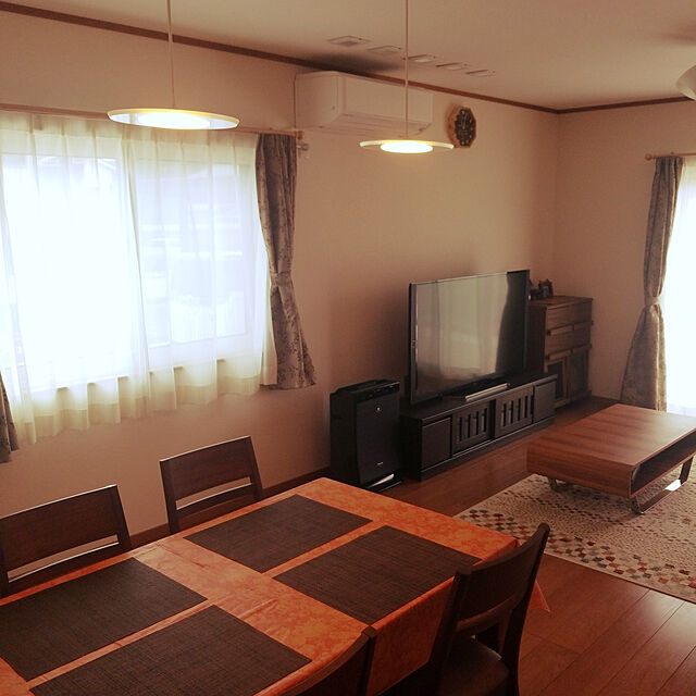 Daiのニトリ-ダイニングテーブルセット(コネクト135LBR+コネクト 布座LBR/BE) の家具・インテリア写真