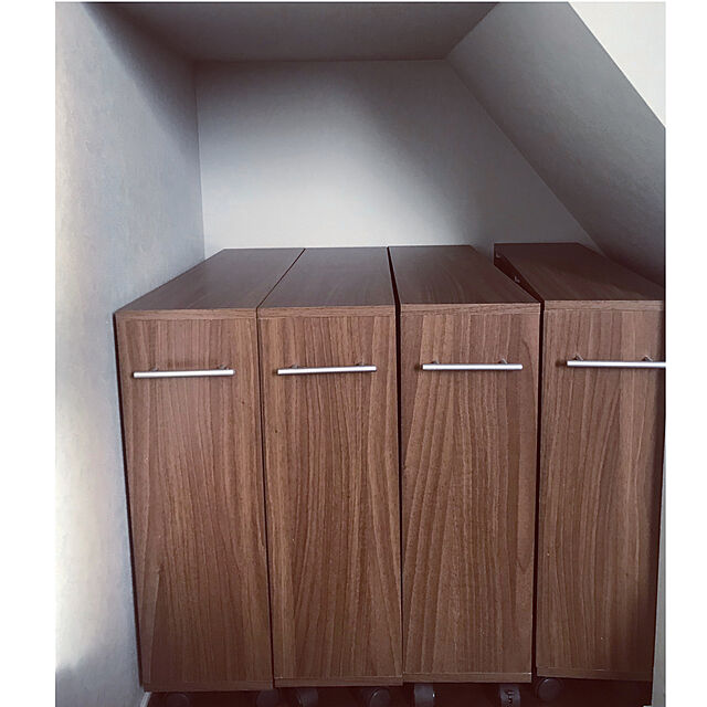 Kobamiの-ぼん家具 本棚 キャスター付き 2台セット 隙間収納 木製 取っ手付き 収納カート 押し入れ収納 〔幅26cm〕 ウォールナットの家具・インテリア写真