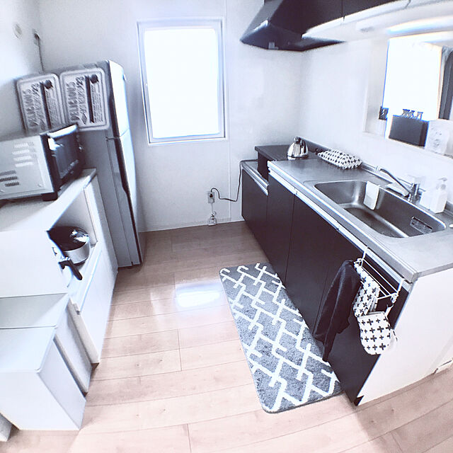 ERIKAのニトリ-キッチン用フロアマット(キカ GY 45X180) の家具・インテリア写真