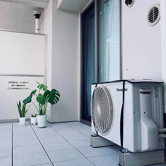 Wkk...sWnmnの-【送料無料】ワイドでしっかり遮熱エコパネル エアコン 室外機カバー アルミ 日よけ カバーの家具・インテリア写真