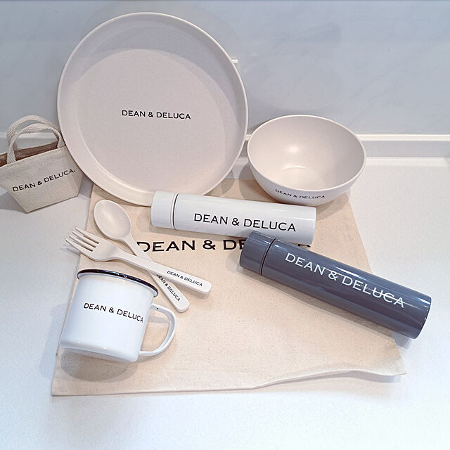 Mの-DEAN & DELUCA（ディーン&デルーカ）ホーローマグカップ ホワイト （ラッピング済）の家具・インテリア写真