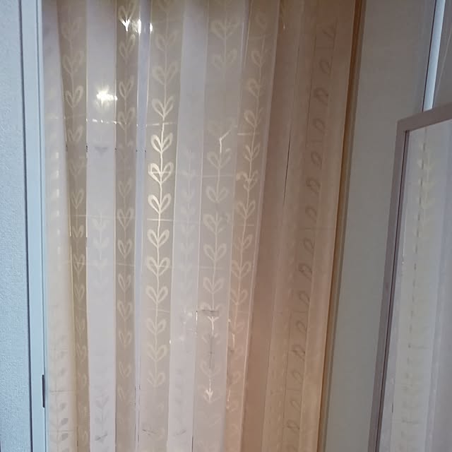 camomile326のグラススクエア-日本製 北欧 リーフ柄 ロング丈 アコーディオンカーテン 150cm巾×250cm丈 ベージュの家具・インテリア写真