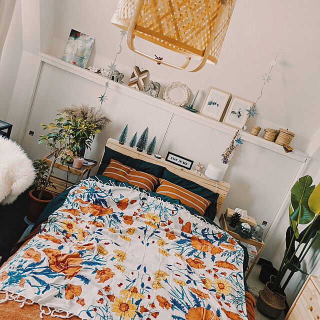 millieの-アーバンアウトフィッターズ Urban Outfitters レディース 雑貨 タペストリー【Morgan Floral Tapestry】Peachの家具・インテリア写真