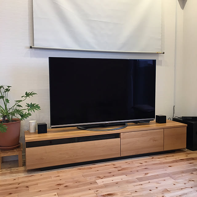 miha.houseの-テレビ台 ローボード 200 国産 完成品 テレビボード パソコン台 リビングボード テレビラック 200cm 収納 木製 収納棚 TV台 おしゃれ ホワイト 白 ブラック 黒 ダークブラウン ブラウン 背面収納の家具・インテリア写真