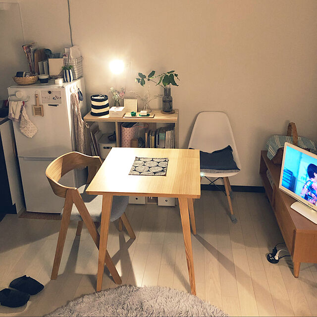 airwaveのノーブランド品-[単品]ダイニングテーブル [バンビ] 正方形 木製 2人掛けサイズ CL-786TNA ナチュラルの家具・インテリア写真