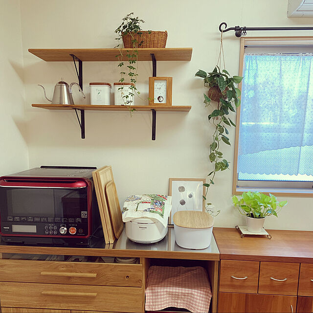 maruの東馬-キッチンカウンター キッチン収納 食器棚 オーク材の木目の美しい日本製のシリーズ 【ハウタ】 120カウンター 幅120 収納家具 北欧の家具・インテリア写真