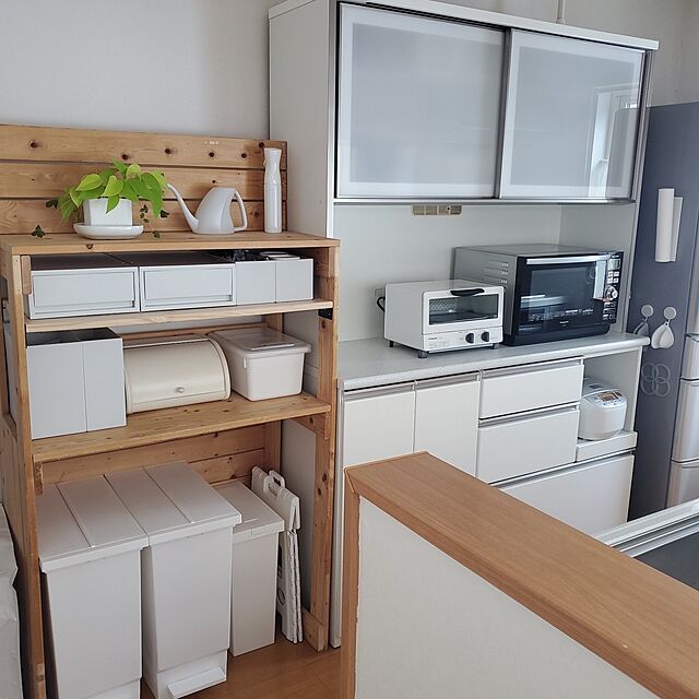 hiromiのニトリ-棚下でも使えるペダルペール(45L ホワイト) の家具・インテリア写真