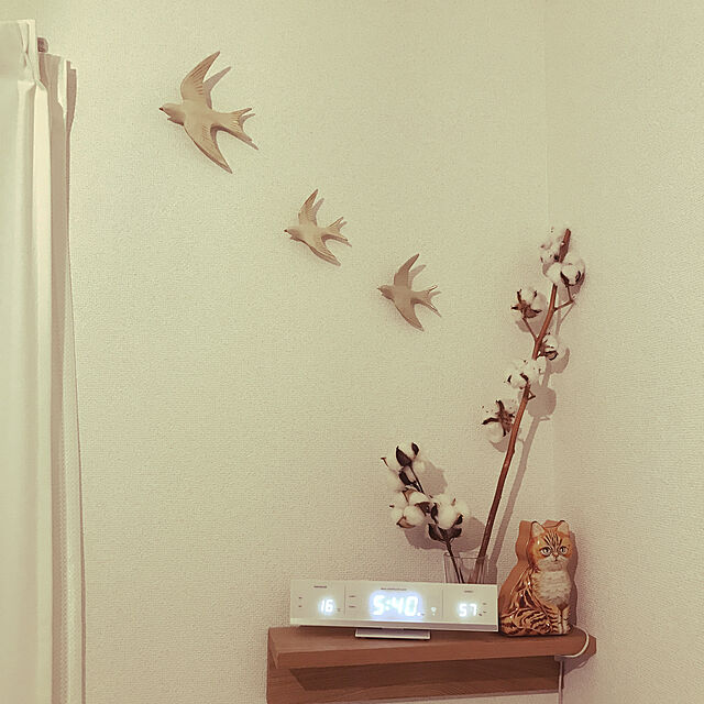 amutantanの-北欧風 グレージュの鳥の壁飾り（Sサイズ） ナチュラルカラーの立体オーナメント ツバメ バード ウォールデコレーションの家具・インテリア写真