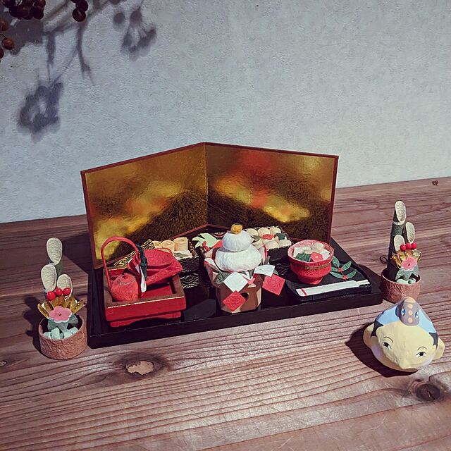 chie5chanの-和紙の小さなお飾り　めでたや遊び おせち日本製 正月飾り 重箱 オブジェ お節料理 オブジェ ミニチュア 縁起物 迎春 正月 お正月 新年 置物 かわいい 撮影 小道具の家具・インテリア写真