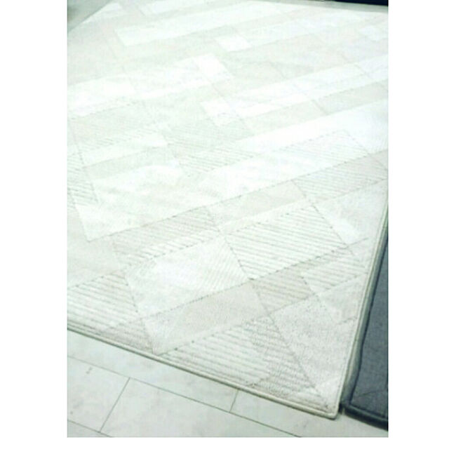citsuraeの-ラグ シンプル 安心の日本製 透明感をテーマにデザインされたラグ フラジール 185×240cm スミノエ ラグ カーペット ラグマット ナチュラル モノトーン 滑りにくい 防ダニ ホットカーペット対応 長方形 正方形 ラグ|絨毯 カーペット|絨毯 カーペットの家具・インテリア写真