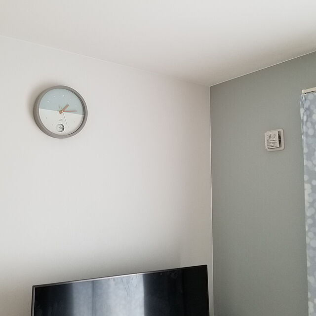 kubona1019のイデアインターナショナル-壁掛け時計 バイカラーウォールクロック BRUNO ブルーノ 振り子時計 ツートーン 2色使い シンプル 大人 かわいい おしゃれ ペンデュラムクロック インテリアの家具・インテリア写真