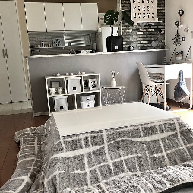 お買い得品 サラサラあったか ベロア調 薄掛け こたつ布団 正方形 190 190 ピンク ライトグレー おしゃれ かわいい シープボア 薄手 薄型 省スペース 大判 安い セール Realya Co Il