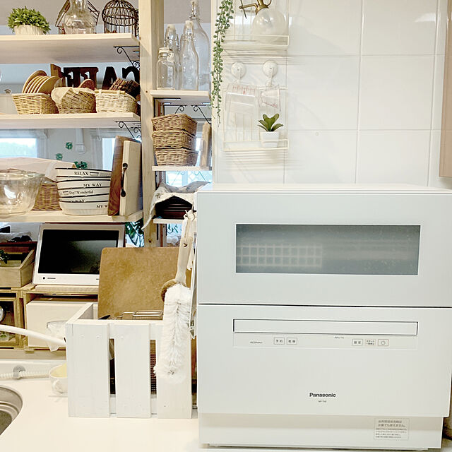 ISM.mumのパナソニック-NP-TH2-W パナソニック 食器洗い乾燥機 食器点数40点（約5人分) ホワイトの家具・インテリア写真