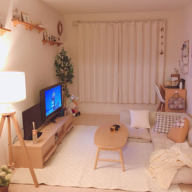 pau-eluの-(studio CLIP/スタディオクリップ)アラログミラー/ [.st](ドットエスティ)公式の家具・インテリア写真
