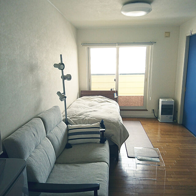 atoriのニトリ-コンセント付き天然木シングルベッドフレーム(ラフィン) の家具・インテリア写真