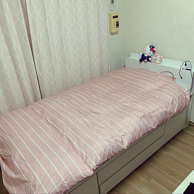 rururuの-オムニア チェストベッド シングルサイズ ブックシェルフ コンセント 引出し収納 薄型マットレス付きの家具・インテリア写真