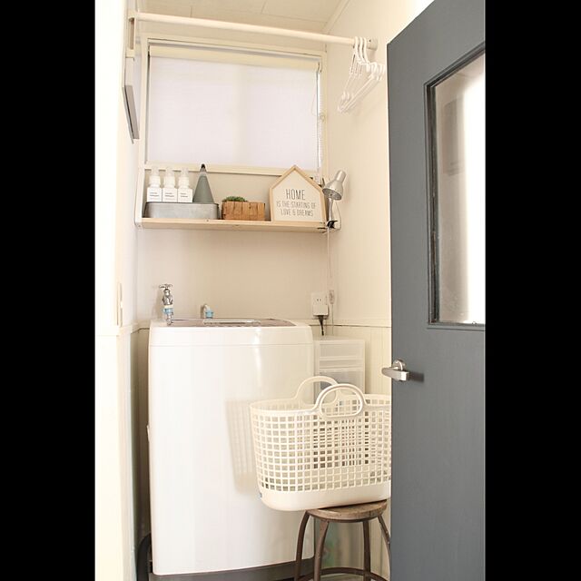 haruのニッペホームプロダクツ-アイワ金属 アルミハンガーパイプ用 Uブラケット ネジ止 ホワイトの家具・インテリア写真