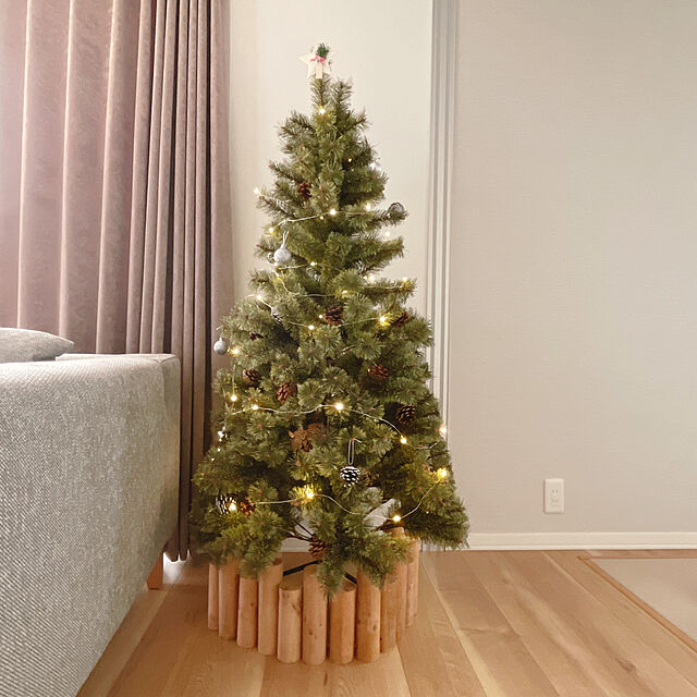 ninaの-インテリア 丸太脚隠し「CHRISTMAS 2023」の家具・インテリア写真